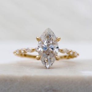 Bague de fiançailles marquise moissanite, alliance diamant marquise, bague de promesse en or jaune 10 carats, bague cadeau personnalisée, bijoux faits main