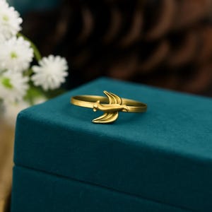 Gold Bird Ring | Dainty Animal Jewelry | Minimalist Adjustable Ring | Unique Nature Inspired Gift for Women & Girls