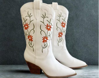 White Western Cowgirl Boots – Embroidered Floral Cowboy Boots for Women – Boho Country Festival Boots – Vintage Style Rodeo Booties