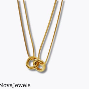 Gold Round Decor Layered Necklace for Women, Minimalist Double Chain Jewelry, Dainty Interlocking Circles, Everyday Elegant Gift