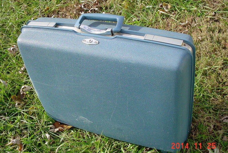 vintage royal traveler suitcase