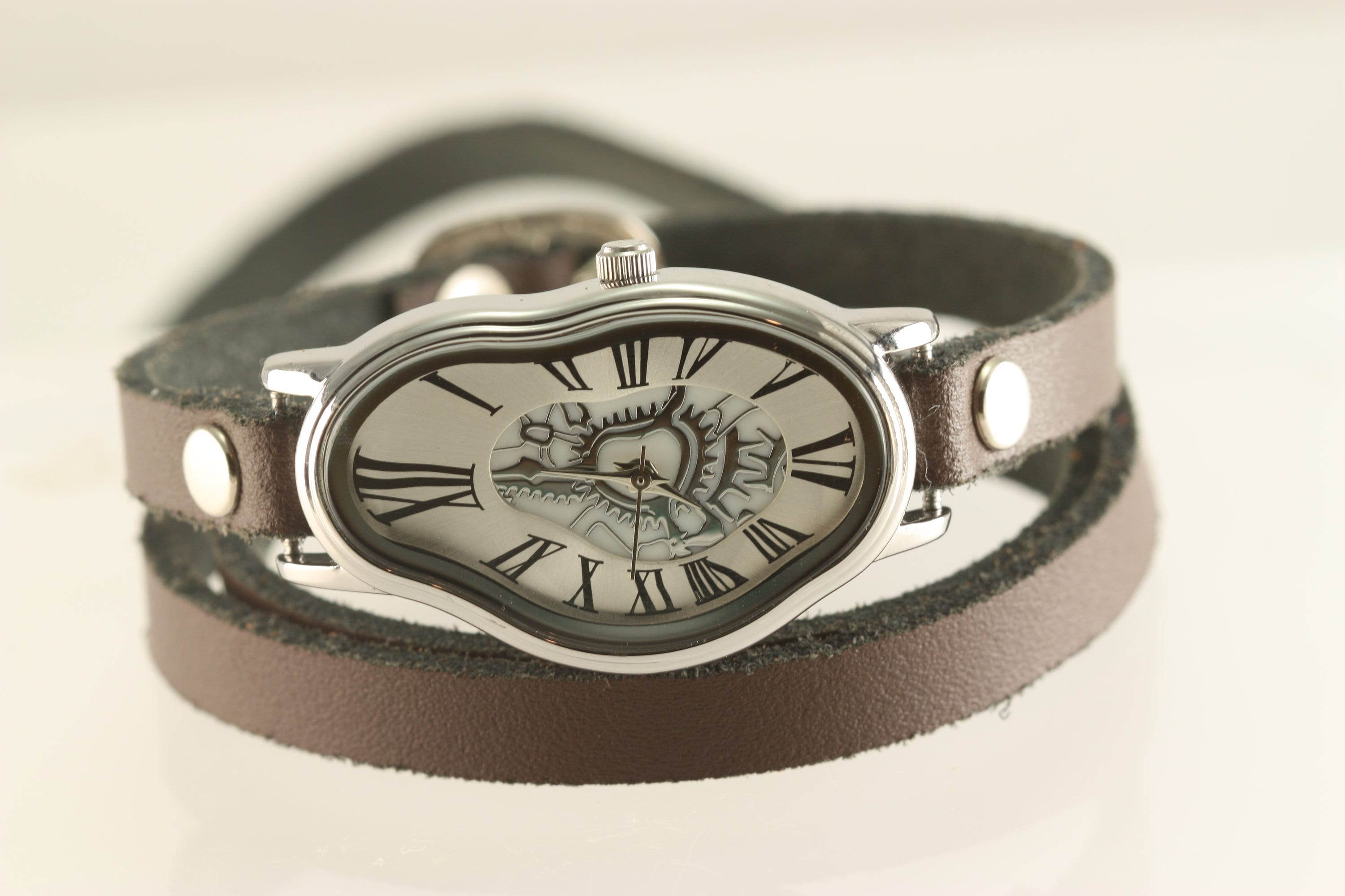 シルバー サルバドール ダリ インスパイア ブラウン レザー ラップ