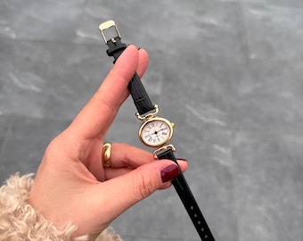 Women’s Gold Watch – Burgundy Strap, Minimalist Dial, Gift for Her