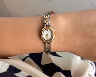 Minimalist Women’s Watch, Small Dial Quartz, Sleek Bracelet