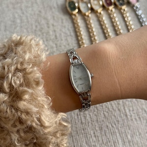 Women’s Bracelet Watch Gold Silver, Minimalist Watch, Gift for Her, Everyday Quartz silver-white