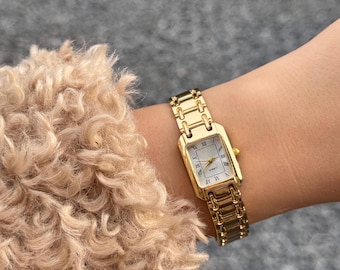 Gouden damesarmbandhorloge, wijzerplaat met Romeinse cijfers, kwartsuurwerk, cadeau voor haar