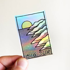 Big Sur, California Sticker 2 » x 3 » Autocollant d’art illustré, Côte Ouest, Océan Pacifique, Coucher de soleil