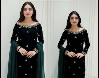 金細工が施された紫のベルベットのクルタズボンセット、インド