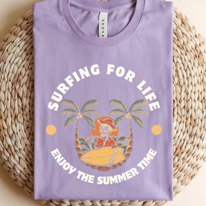 Surfing Skeleton T-Shirt – Funny Summer Graphic Tee, Retro Beach Vibes Shirt, Cool Surfer Gift, Tropical Vacation Skeleton Shirt