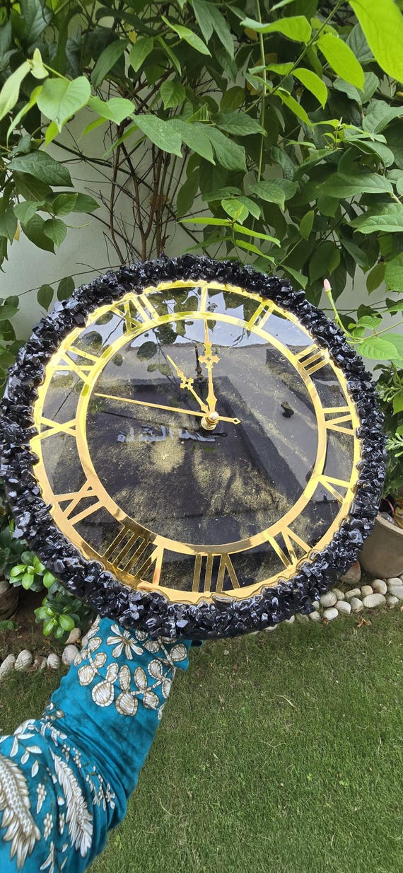 Handmade Black & Gold Geode Resin Wall Clock – Luxury Art Decor
