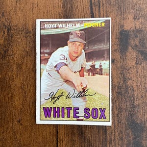 Cartão de beisebol Topps de Hoyt Wilhelm 1967 nº 422 Chicago White Sox Edição original Hall da Fama HOF