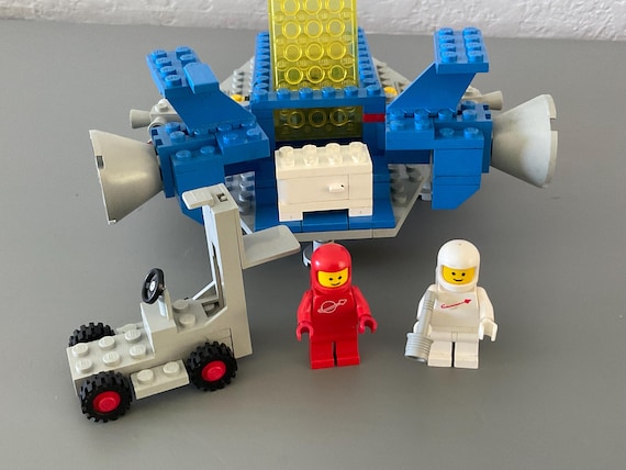 Lego Vintage Space Cruiser 487 With (2) Minifigures and Forklift