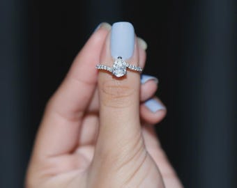 Pear Moissanite Engagement Ring, 14K Gold Twist Band Ring, Dainty Teardrop Solitaire with Diamonds, Unique Infinity Bridal Ring