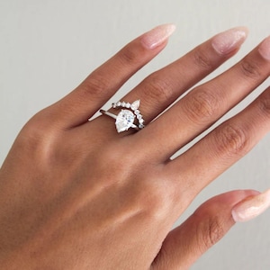 Pear Cut Moissanite Engagement Ring Set, 14K Solid Gold Wedding Ring Set, Bridal Ring Set, Anniversary Ring Set For Women, Pear Ring Set