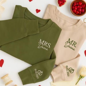 Embroidered Mr & Mrs Matching Sweatshirts, Custom Wedding Date On Sleeve Jumper, Honeymoon Gifts, Couple Anniversary Sweaters, Newlywed Gift