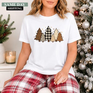 Maglietta natalizia a quadri leopardati, maglietta con alberi di Natale a quadri scozzesi, maglietta girocollo natalizia da donna con grafica ad albero, regalo di Natale carino per lei
