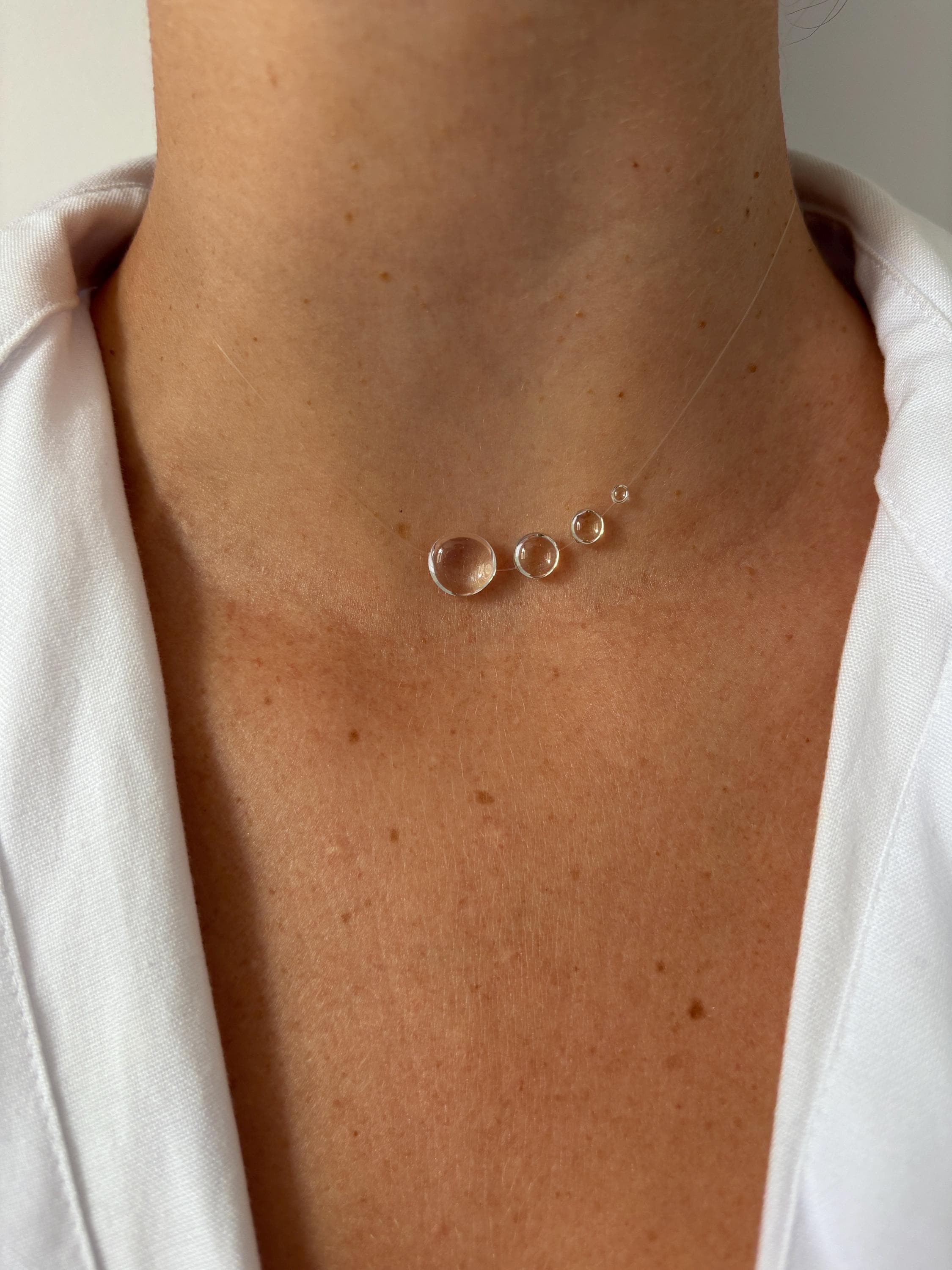 Collana Invisibile Con Perle E Cristalli Sfaccettati Fatta A Mano - Scegli Lunghezza E Colore - Foto 1
