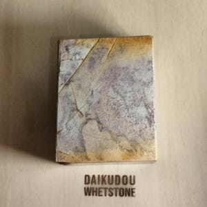 Shohonzan Ōhira Renge Suita 1292g – Thick Finishing Stone with Faint Fragrance |  Natural Whetstone