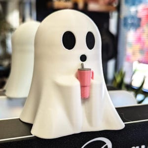 Cute Ghost with Stanley Tumbler – 3D Printed Halloween Figurine – Kawaii Ghost Decor – Trending Cup Lover Gift