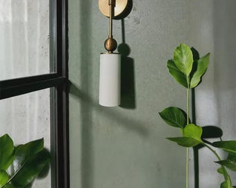 Mid Century Modern Brass Wall Sconce, Natural Alabaster Shade Vintage Wall Lighting