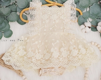 Rustic baby girl CREAM romper, 1st birthday cream Baby girls boho outfit, Boho girl outfit, Rustic lace baby girl lace chic bubble romper