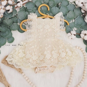 Rustic baby girl CREAM romper, 1st birthday cream Baby girls boho outfit, Boho girl outfit, Rustic lace baby girl lace chic bubble romper