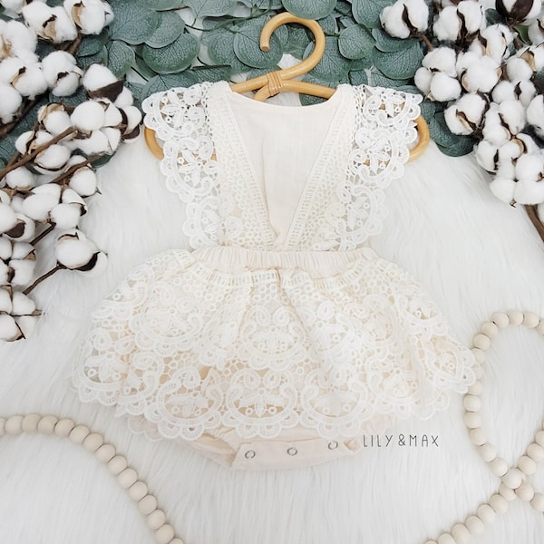 Rustico baby girl lace romper, 1 ° compleanno pizzo chic Baby girls boho outfit, Boho girl outfit, Rustic cream baby girl lace bubble romper