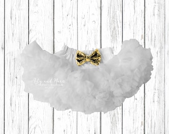 White puffy tutu, PICK your BOW 30 colors, white puffy pettiskirt, baby girl white pettiskirt, white pettiskirt up to 10 years old