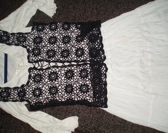 Crochet lace flowers black vest top with ribbon