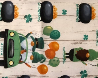 St Patricks Day Gnome Pillow Case / Gnome Standard Pillow Case / Pillowcase for Bed / Standard Pillowcase / Pillowcase / Handmade