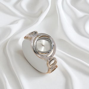 Silver Bracelet Watch: Minimalist Round Dial, Open-Link Design