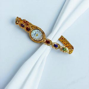 Gold Bracelet Watch for Women – Elegant Multicolor Gemstone Design, Vintage Style Jewelry Timepiece – Luxury Gift for Her