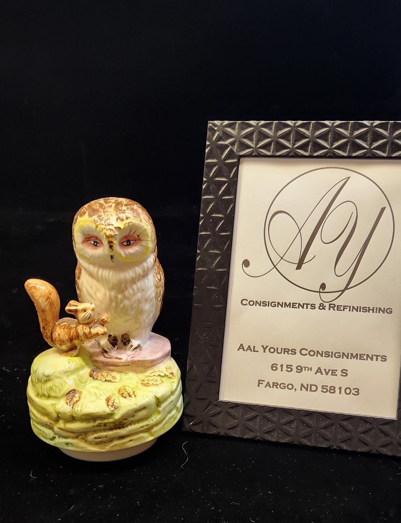 The Old Brown Owl - Squirrel Nutkin Music Box