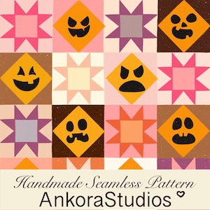 Könnte beinhalten: Ein nahtloses Muster mit einem Gitter aus abwechselnden Quadraten mit rosa, lila und orangefarbenen Sternformen sowie orangefarbenen Rauten mit schwarzen Kürbisgesichtern. Der Text unten lautet Handmade Seamless Pattern AnkoraStudios.