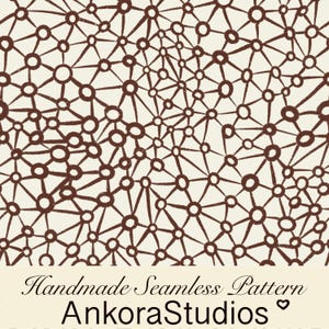 Op de afbeelding: Een naadloos patroon met donkerbruine, met de hand getekende cirkels verbonden door dunne lijnen op een crèmekleurige achtergrond. De tekst onderaan luidt Handmade Seamless Pattern AnkoraStudios met een klein hartsymbool naast de merknaam.
