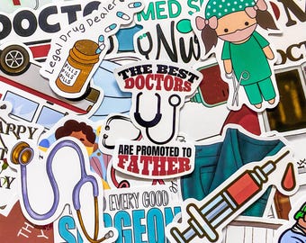 Pacote com 50 adesivos de médicos, adesivos com citações médicas, adesivos de humor da área da saúde, adesivos à prova d'água para médicos, enfermeiros e estudantes de medicina.
