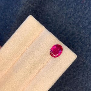 Rubí rojo rosado intenso 1.10 CT / Certificado GFCO / No requiere calor Mozambique