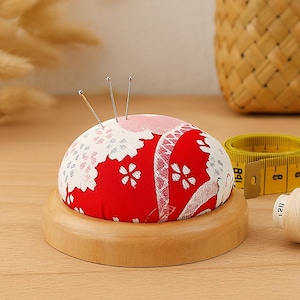 Handmade Pincushion – 6.5 cm / 2.6 in Sewing Needle Holder for Embroidery and Quilting