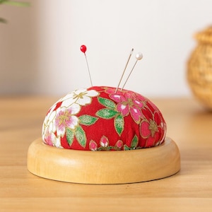 Japanese Floral Pincushion – Cherry Blossom Sewing Accessory for Needles and Pins – Compact Needle Holder for Sewing, Quilting, Embroidery