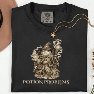 Frog Wizard T-shirt, Vintage Toad Magic Graphic Tee, Whimsical Forest Apparel