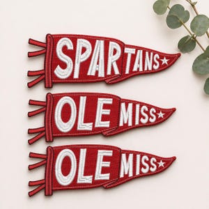 Parche bordado personalizado con banderín, parche con nombre personalizado, parche vintage de banderín universitario para planchar en chaquetas y mochilas.