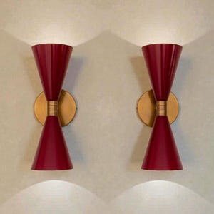 Röd Diabolo vägglampa i 50-talsstil • Mässingsdetaljer • Vägglampa i metall