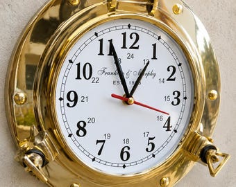 Reloj de pared de latón con ojo de buey / Reloj náutico de 23 cm con tapa abatible / Decoración marítima / Reloj de barco de reproducción