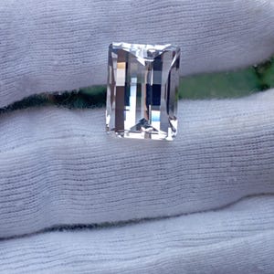 Pietra preziosa di quarzo naturale, rettangolare con taglio a pixel (13 x 18 mm), ideale per la creazione di ciondoli.