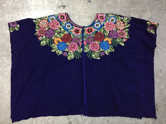 vintage Mexican huipil with floral emboridery - image 1