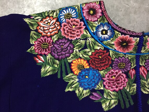 vintage Mexican huipil with floral emboridery - image 2