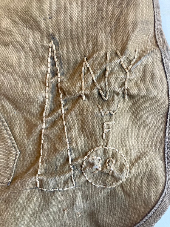 1939 New York Worlds Fair satchel- hand embroidere