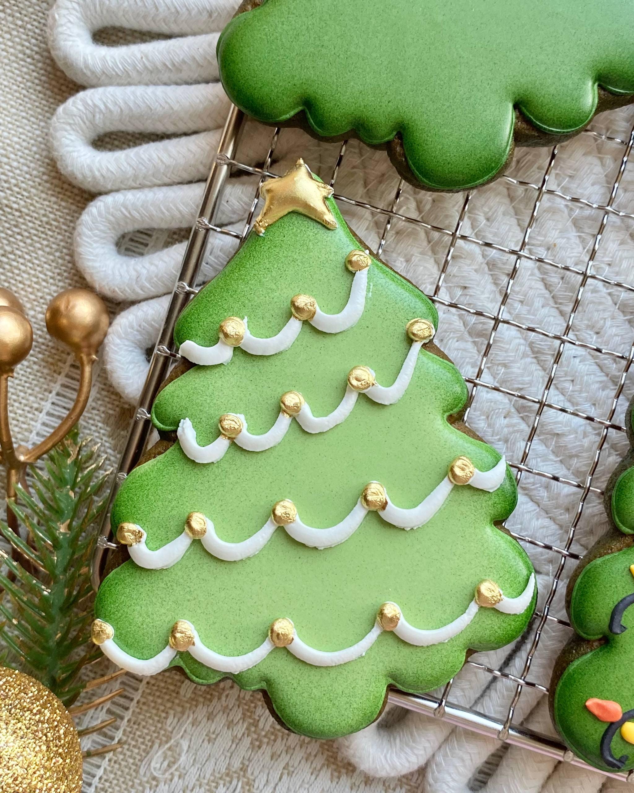 手作りクリスマスツリージンジャーブレッドクッキー - お祝いのアイス