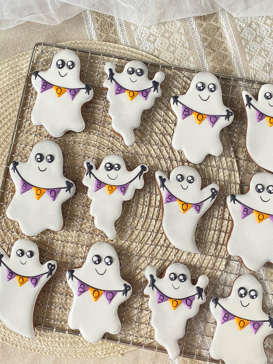 1 Dozen Ghost Gingerbread – Halloween Treats Hand-painted - Etsy