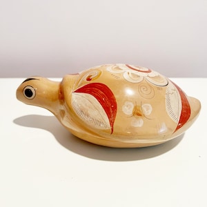 Mexican Tonala Pottery Turtle Figurine: Hand-Painted Earth Tones